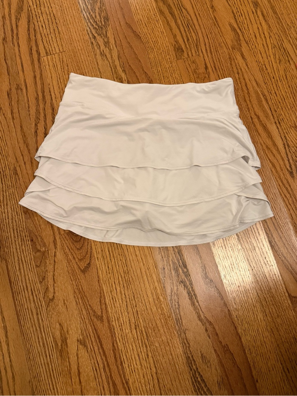 Athleta Girl Tiered White Swing Skort with built-in shorts Size XXL 16